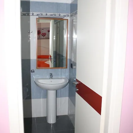 Orange Hotel